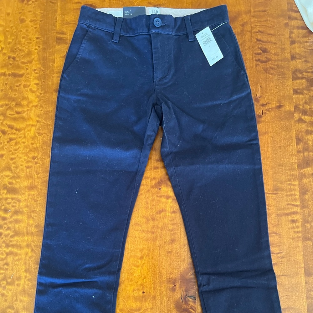 Gap size 7 chino pants for girls. Brand new with tags. Navy color